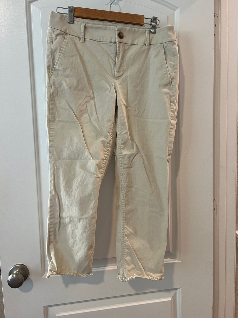 LOFT Cream Ankle Cropped Pants